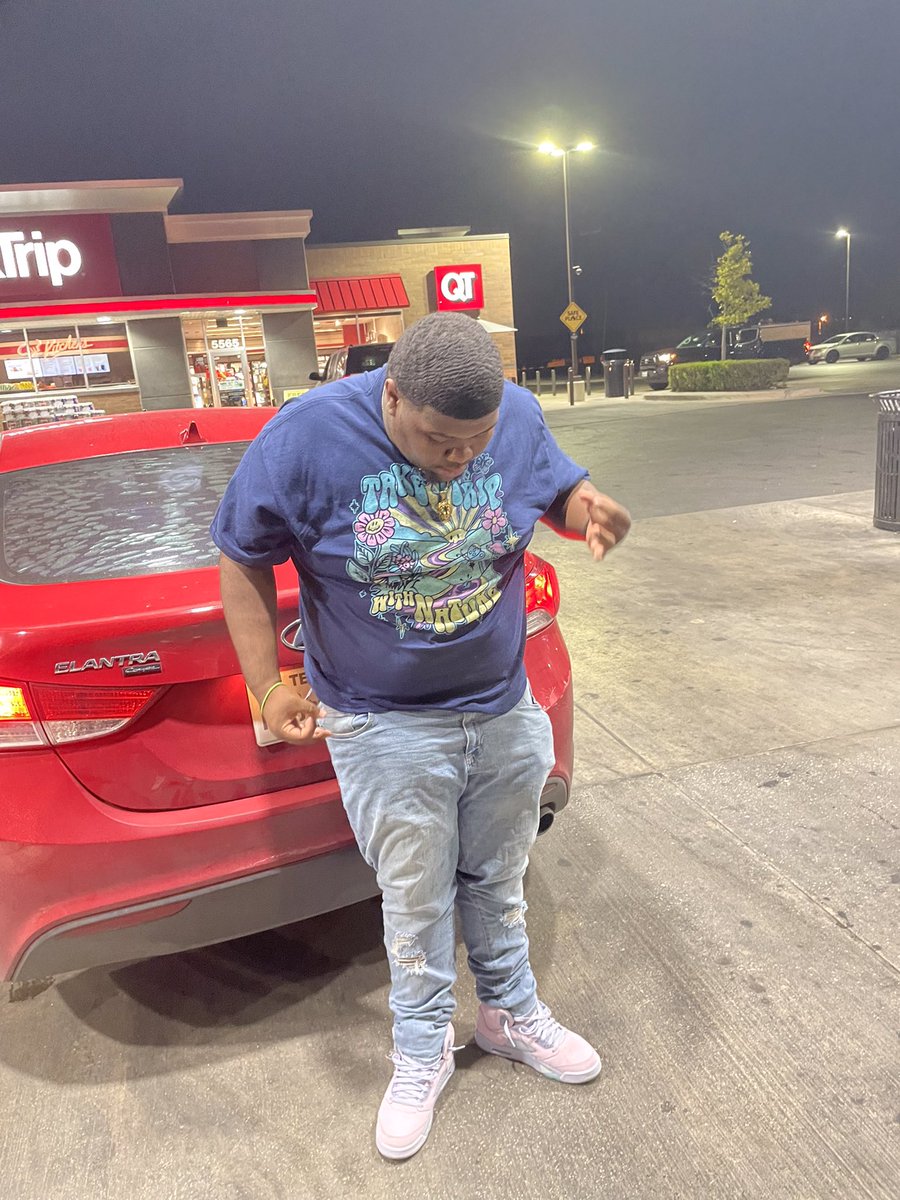 FATMONEYCINCO's tweet photo. HOW TF YOU DISSIN❌ ME🧛🏽 IM SUPPOSE TO BE YA BROTHA 🤦🏾 https://t.co/JqZTORxxEV