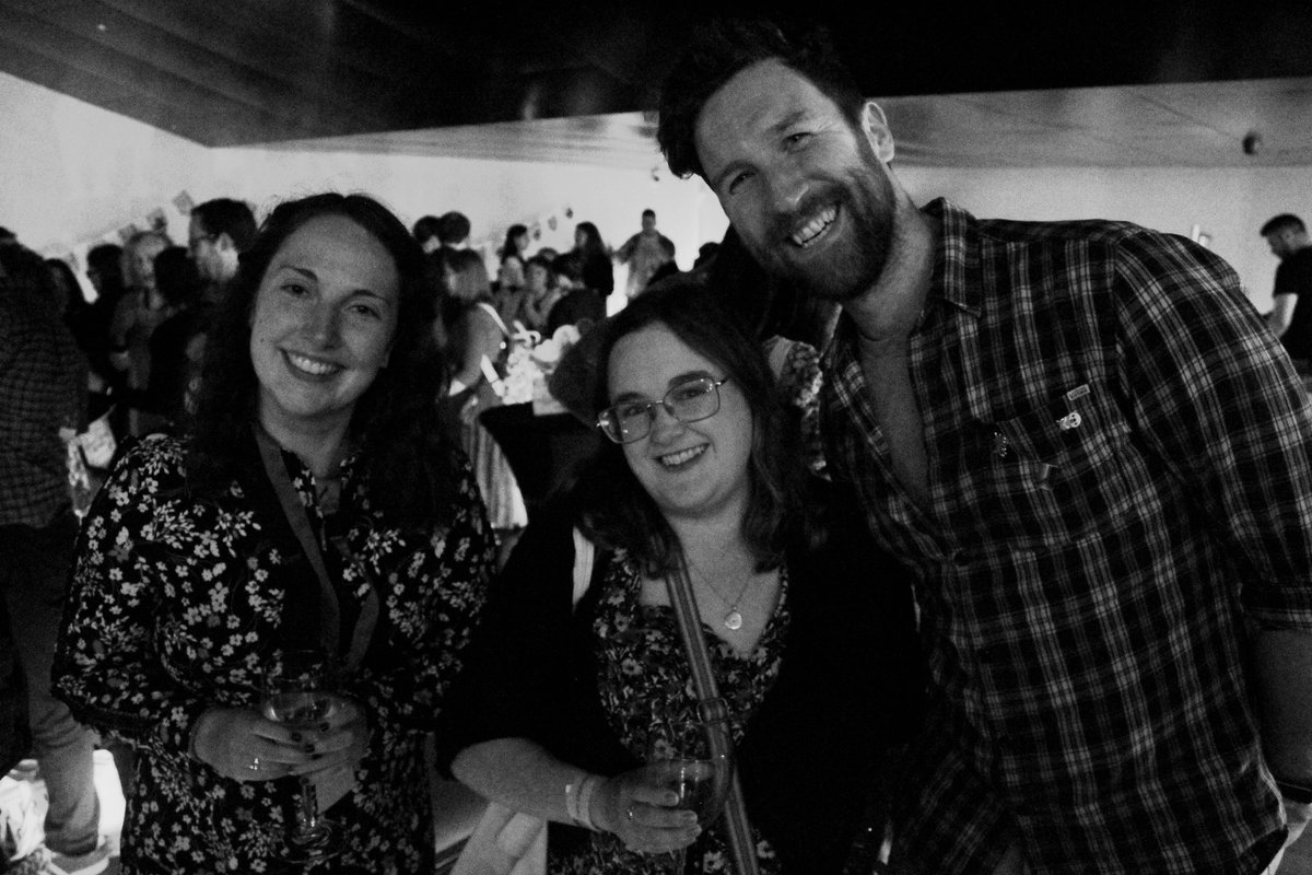 rurooie's tweet photo. ✨️📚🖤📸

#CBIConf22 #AllTheWayHome

@alexdunnewrites @Gra_OBrien @RontuService @LisaDoy80597302 @LisaCorrWrites @AlNolan @McNamaraKate @Conor_The_Geek @KidsBooksIrel https://t.co/EZsvkS38aB
