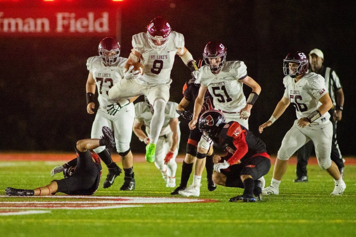 CoachThomas05's tweet photo. We’re flying into Dexter week having the time of our lives! #Stormfam https://t.co/OJtRyCNO4l