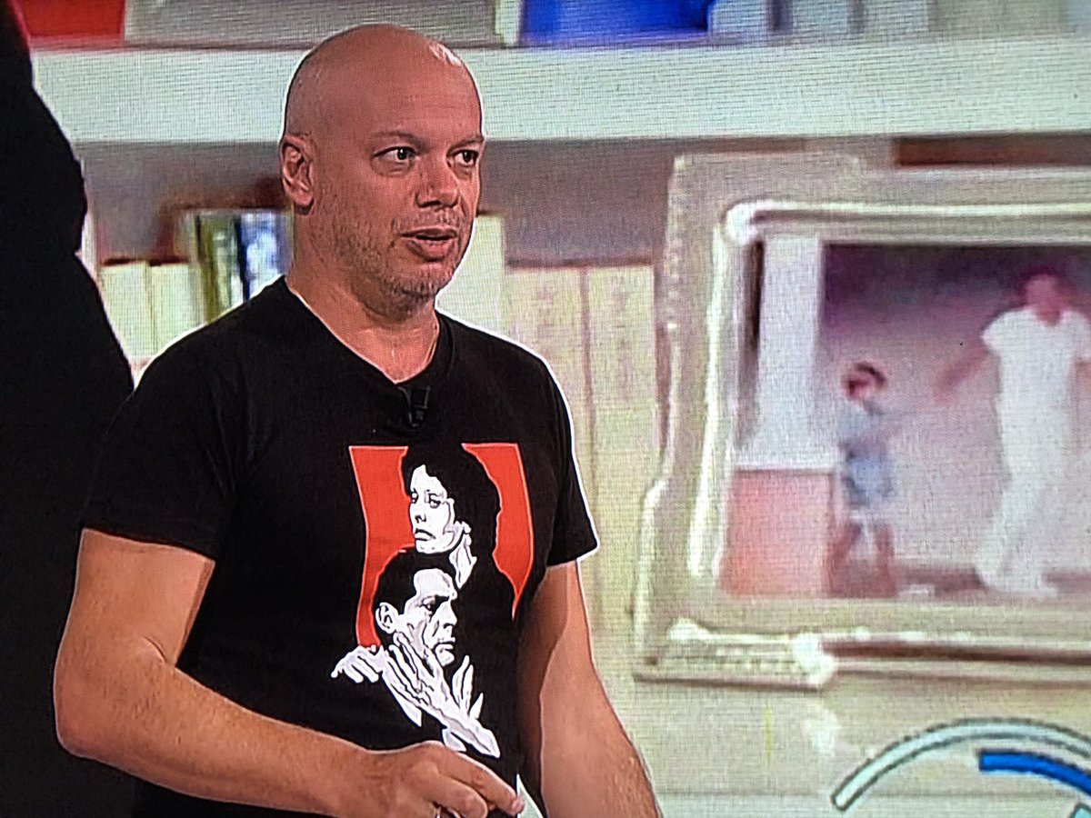 leoszar's tweet photo. 26/09/2022:
Una giornata particolare
#propagandalive #ElezioniPolitiche2022 https://t.co/r1F8ujyOp9