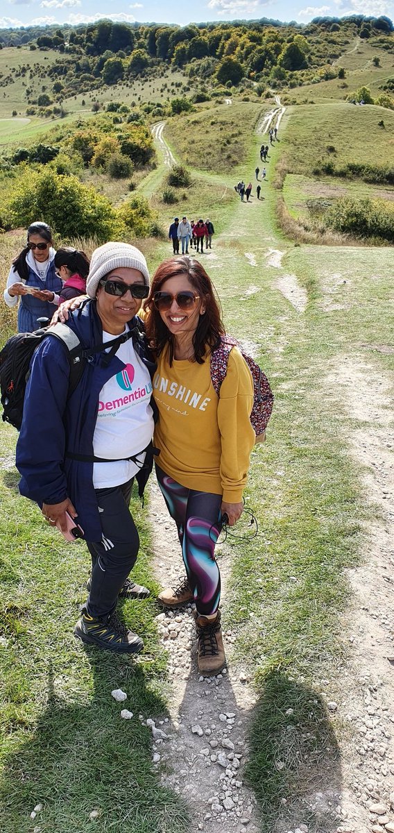 educatinggeeta's tweet photo. Hiker Bibi joined Dadima's #getoutsideday hike for the 1st time 🚗 from Leicester. Grandmother to 4, she's faced so many challenges. Great to see a few grandparents on this month's walk~we have so many intergenerational stories to tell #southasianwomen  #diversifythecountryside https://t.co/CiYxdIIyvN