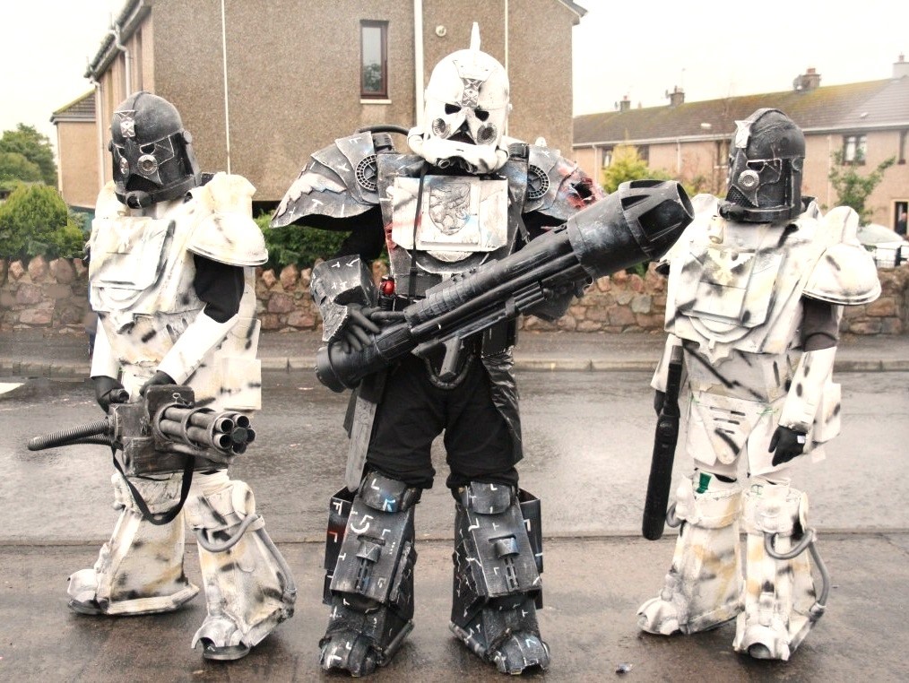 andrewsp2009's tweet photo. Was a big fan of @2000AD in the 1970s. My comic book drawings from 1979 must have subconsciously influenced the Village Gala costumes designs that I made for myself and my Sons in 2011. #HomemadeCostumes https://t.co/GRMWJkUwil