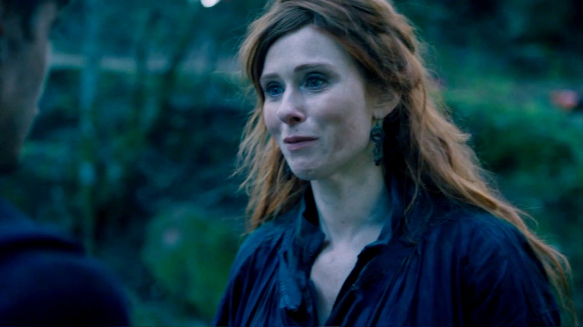 diariesmorgadec's tweet photo. D'accord c'est si mignon, mais faut qu'elle lui dise que c'est sa mère, parce que votre pote il est en train de tomber amoureux 😭 #lescombattantes https://t.co/Dw23aKML82