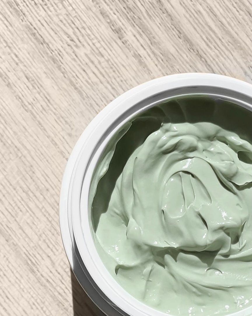 TheWennerCircle's tweet photo. SOOTHE Rescue Mask

Have a spa at home. This barrier-boosting face mask instantly delivers softer, smoother, fresher-feeling skin while soothing dry skin + visible redness over time.

Shop Here: https://t.co/NdvP069cPk https://t.co/nrnXldAn7R