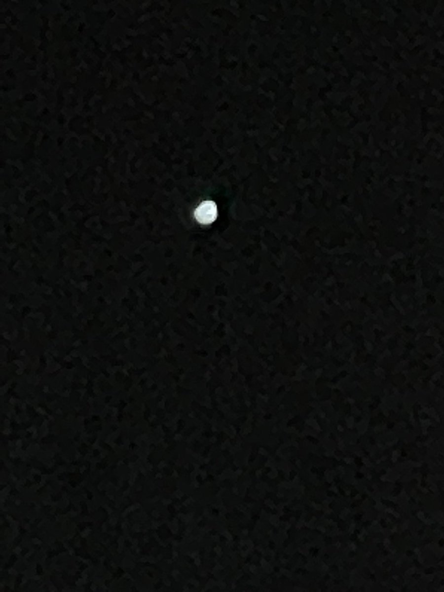 RochelleJamesx's tweet photo. No binoculars or telescope but here’s #Jupiter 🥰 https://t.co/a5Bt3oyWu0