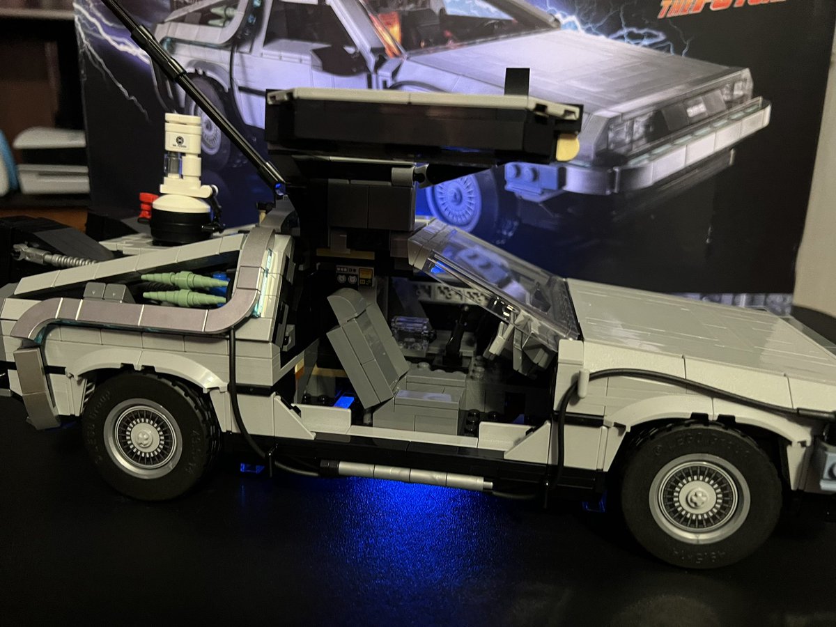 Blue_Angel_PR's tweet photo. Lego Back to the Future Time Machine set 10300 #lego #10300 #legobacktothefuture #legobacktothefuturetimemachine #1980s #retro #gameroom #videogames #retrogaming #videogameroom #legocollector https://t.co/RqRe6qKUjl