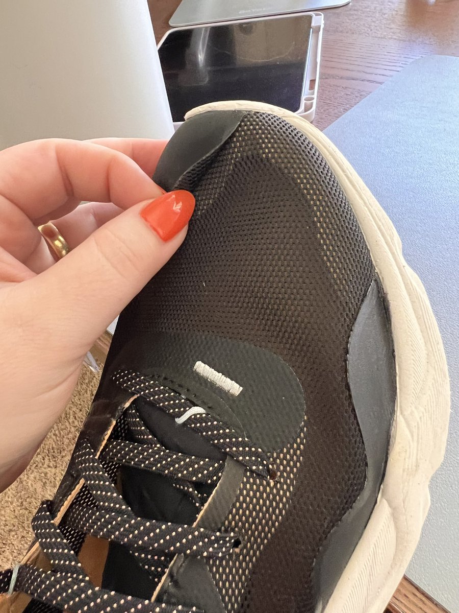 baileykcarlin's tweet photo. @sorelfootwear I’ve worn these 4 times and I don’t think this is supposed to be happening. Can someone reach out and help me? https://t.co/QOqqAr41pn