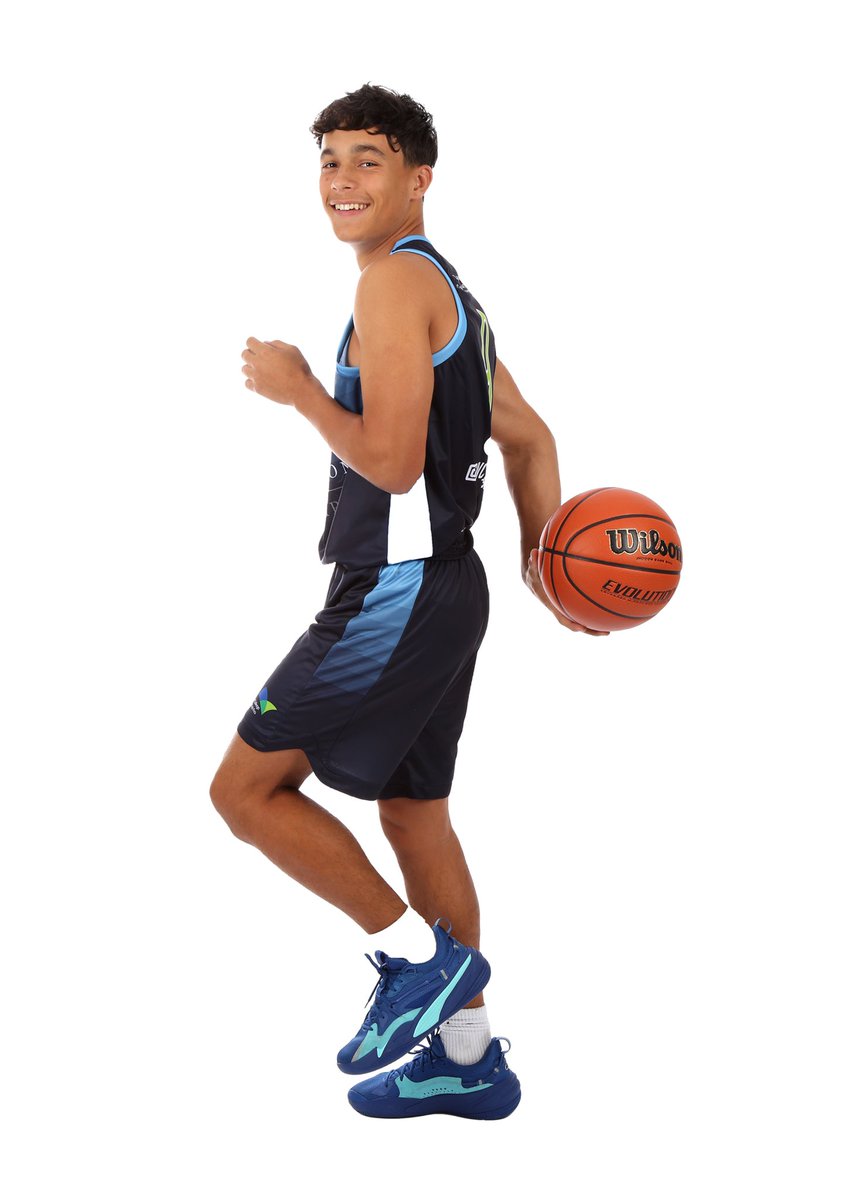 CAVCPhotography's tweet photo. @CAVC BTEC Photography Year 2 and @CAVC_Basketball players worked brilliantly together today at the Arts Academy photography studio #live #project #real #opportunities #photography #basketball #sport #sports #creative #study #learn #theresonlyonedavepoole https://t.co/aSbBBQEfr9