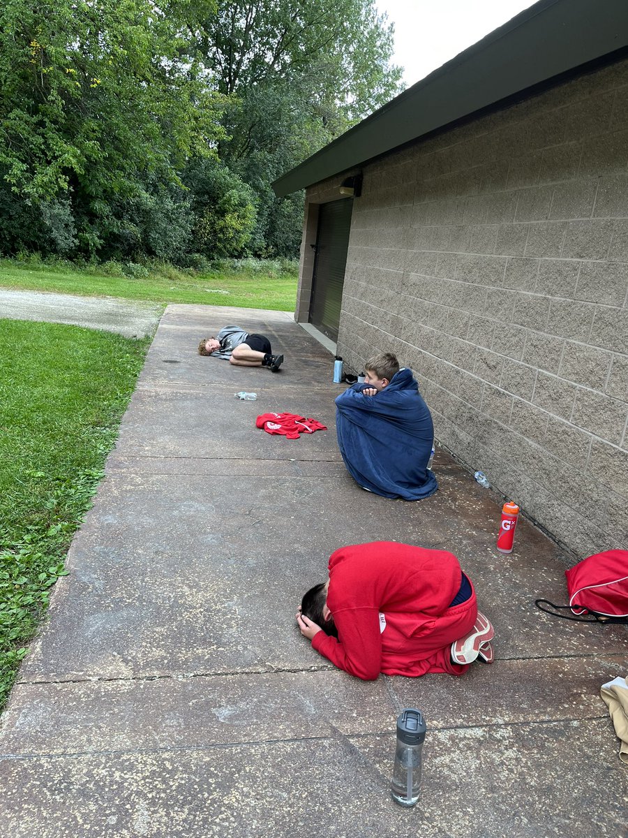 StritchXC's tweet photo. Mile repeat days are fun https://t.co/wurQCxZNVE