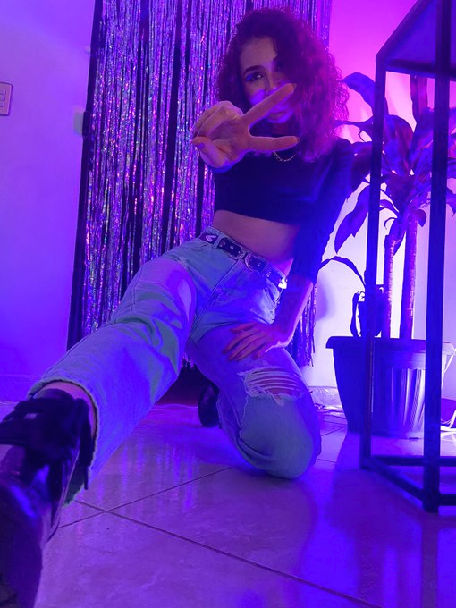 Roxy2021_'s tweet photo. Vote for @Roxy2021_ in the MV Contest Color Pop Contest!!
@manyvids #MVContest
https://t.co/XzgbYfWX5a
💗💗💗💜💜💜💗💗💗💜💜💜
#manyvids #manyvidslatino #Webcammers #livenow #fetish #mvgirl #mvstar #fetish #contentcreation #LatinasCalientes #hot #chatmanyvids https://t.co/2Jkz0kXxlW