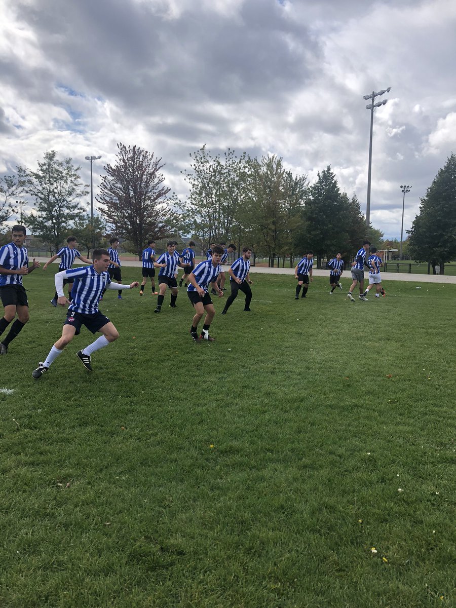 Ms_Romano10's tweet photo. Senior Eagles came out strong today against St. Jean De Brebeuf. 2-2 finish.  Well played boys. 👏🏻 @FrBressaniCHS https://t.co/vdAzHiFxGt