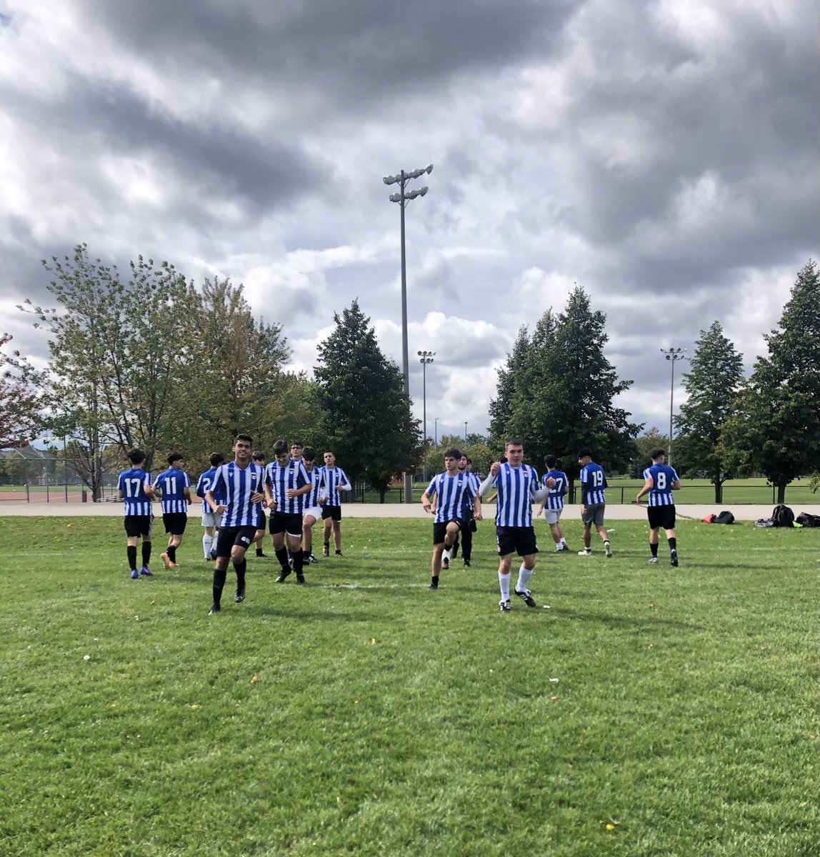 Ms_Romano10's tweet photo. Senior Eagles came out strong today against St. Jean De Brebeuf. 2-2 finish.  Well played boys. 👏🏻 @FrBressaniCHS https://t.co/vdAzHiFxGt