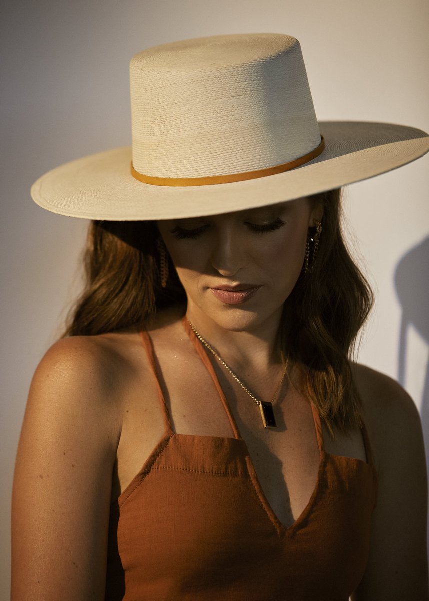 LauraOsnes's tweet photo. Character &amp; growth are forged through hardship. Finding my voice &amp; the courage to share my story in a new way. Original EP #OnTheOtherSide drops October 5. Be the first to hear and pre-save below.
https://t.co/aQzEvZldMz https://t.co/IwdBmFOxcD