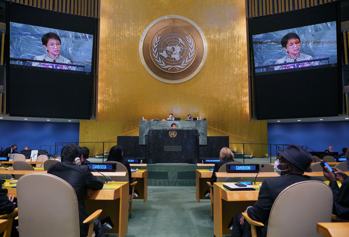 At the General Debate of the 77th UN General Assembly (26/09), I put forward a "New Global Paradigm" for a transformative solution:

✅ A paradigm of win-win not of zero-sum
✅ A paradigm of engagement not of containment
✅ A paradigm of collaboration not of competition