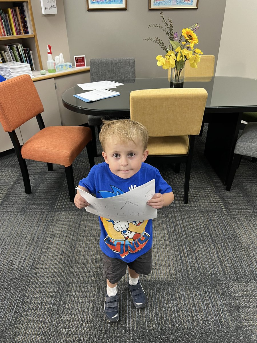 patwolach's tweet photo. This sweet kindergartener came to my office to read the book he made in class!!! An Ss book, two pages🥰🥰❤️❤️This is why I love my job!! #heritageexplorers @dcsdk12 https://t.co/X0gj4tk5zQ