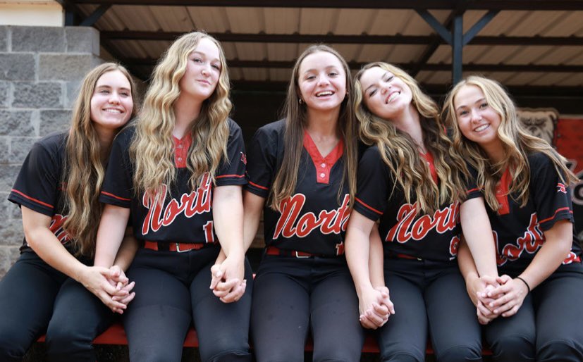 softball_nghs's tweet photo. 4 years…..wow the time has flown by!! Hope you can join us tomorrow night to celebrate these 5 amazing seniors. Game starts at 5:30 and the celebration will follow the game. Go Dawgs!! https://t.co/I6lvtGJV6c