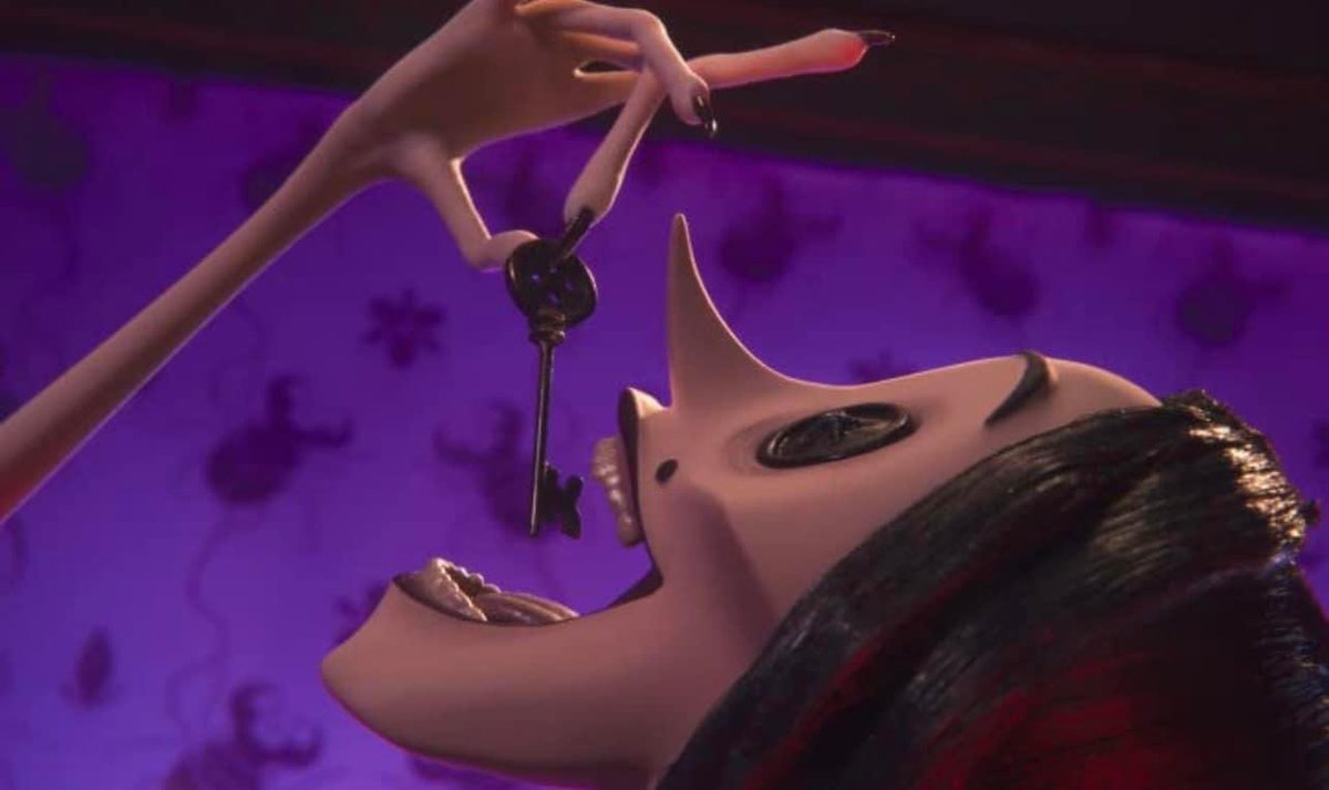 bellysinfinite's tweet photo. girls are like “this is my comfort movie” and it’s coraline https://t.co/jqYtFP0Te4