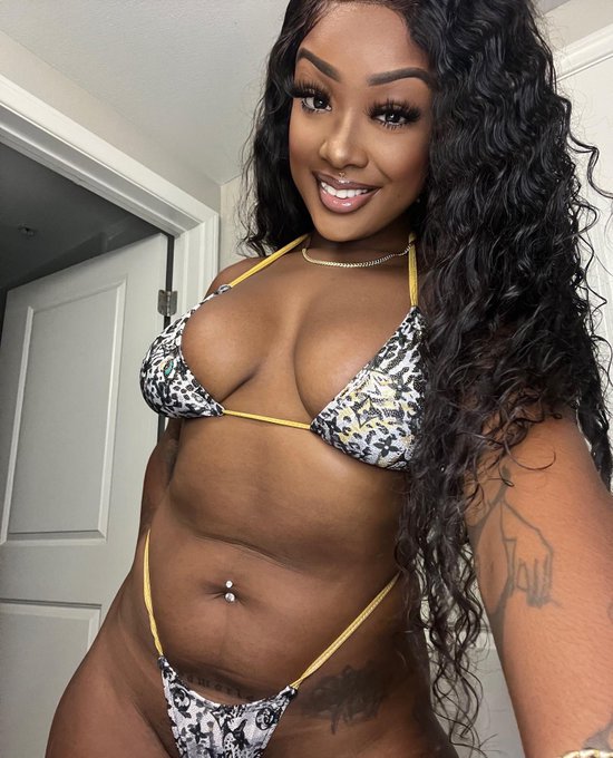 1 pic. his bitch bad, I got every right to act mean ?⚔️ https://t.co/9hoFo7inwc