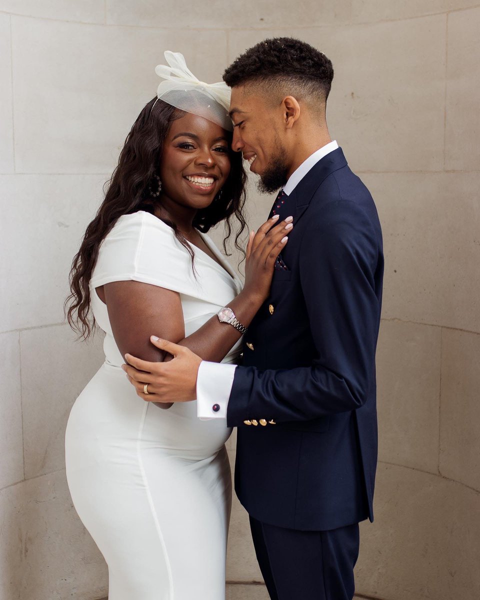HayleyMulenda's tweet image. Mr &amp;amp; Mrs Record 💍♥️

So excited to be doing life with my best friend😭

1/3 done - traditional &amp;amp; white wedding loading 👀🥂

#WatchThisSpace 
📸 - @capturedbyjoy