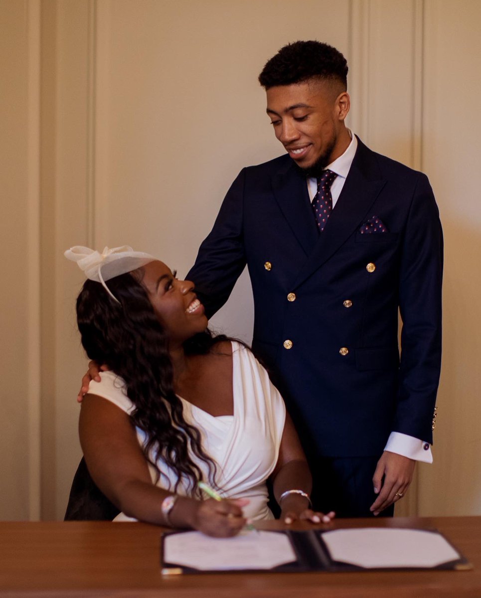 HayleyMulenda's tweet image. Mr &amp;amp; Mrs Record 💍♥️

So excited to be doing life with my best friend😭

1/3 done - traditional &amp;amp; white wedding loading 👀🥂

#WatchThisSpace 
📸 - @capturedbyjoy