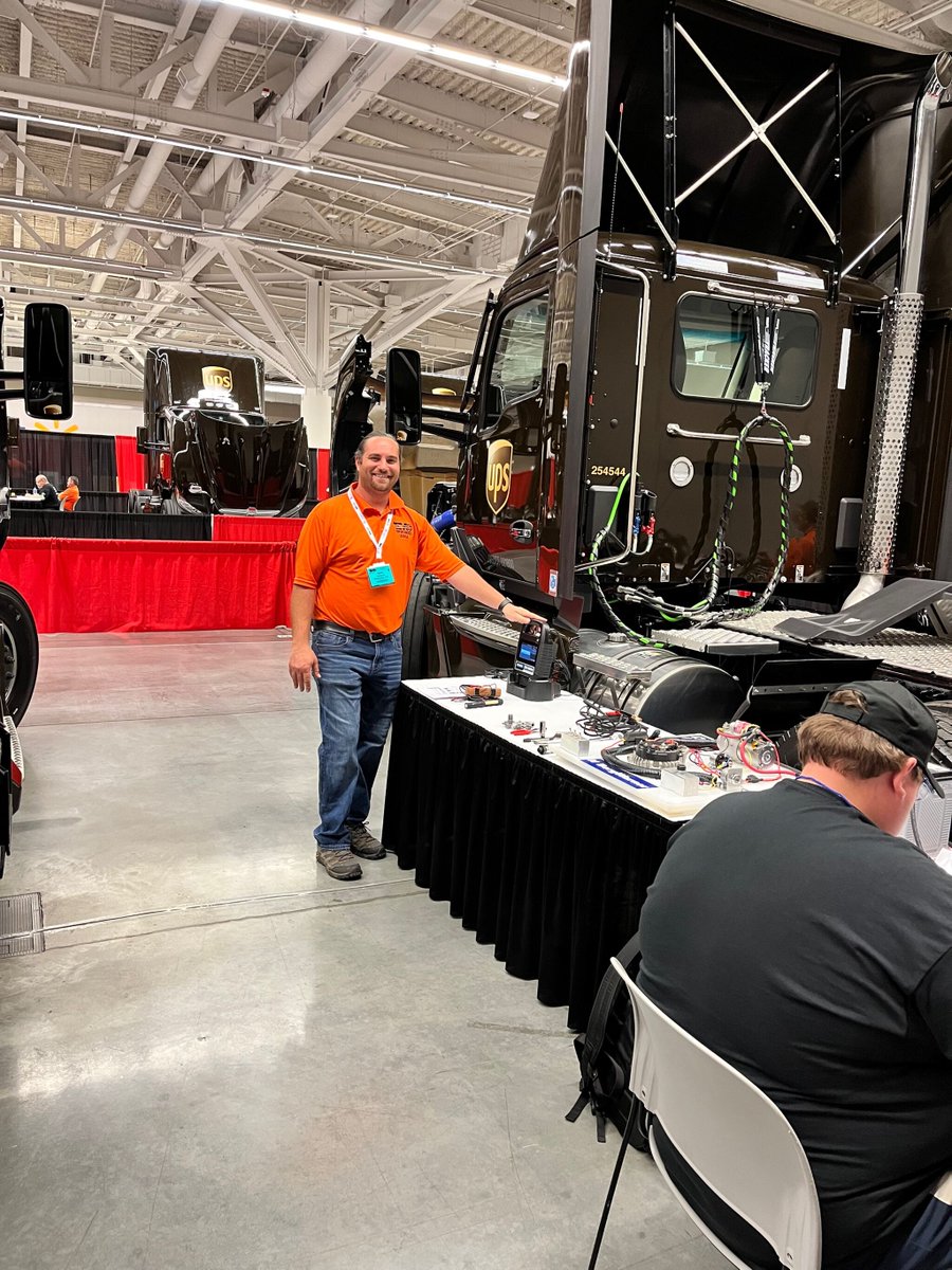 Midtronics's tweet photo. Midtronics team is super excited to be participating as judges for the TMC Super Tech Competition 2022! #TMCSuperTech is North Americaโs premier skills competition for professional commercial vehicle technicians. Good luck to all the technicians competing this year! #TMCFall22 https://t.co/7D86TFRmwc