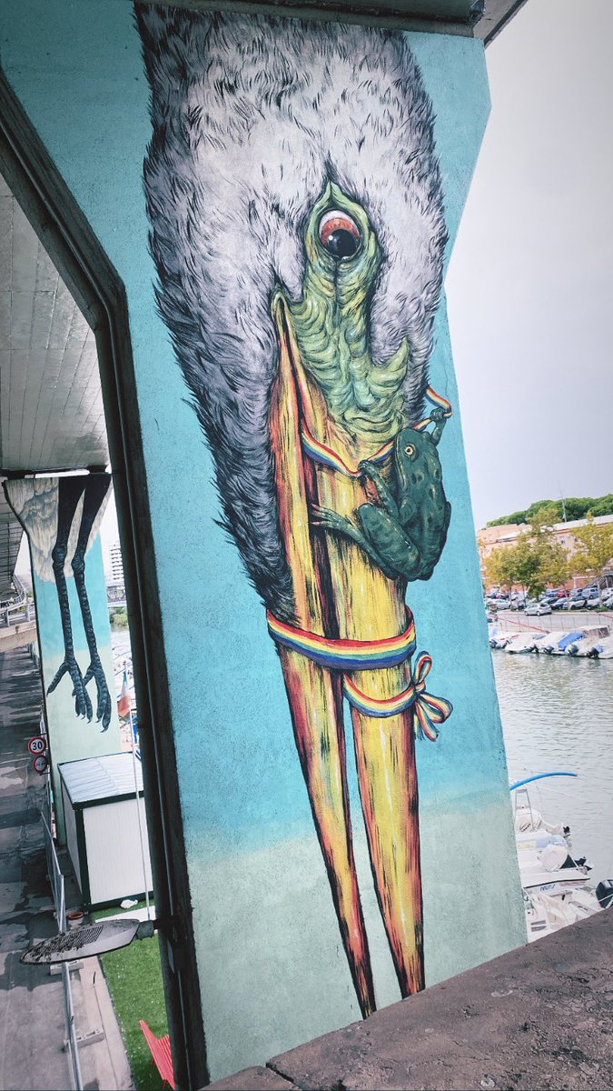 MOROP85's tweet photo. #murales #writing #pescara https://t.co/7dq24XBr2h