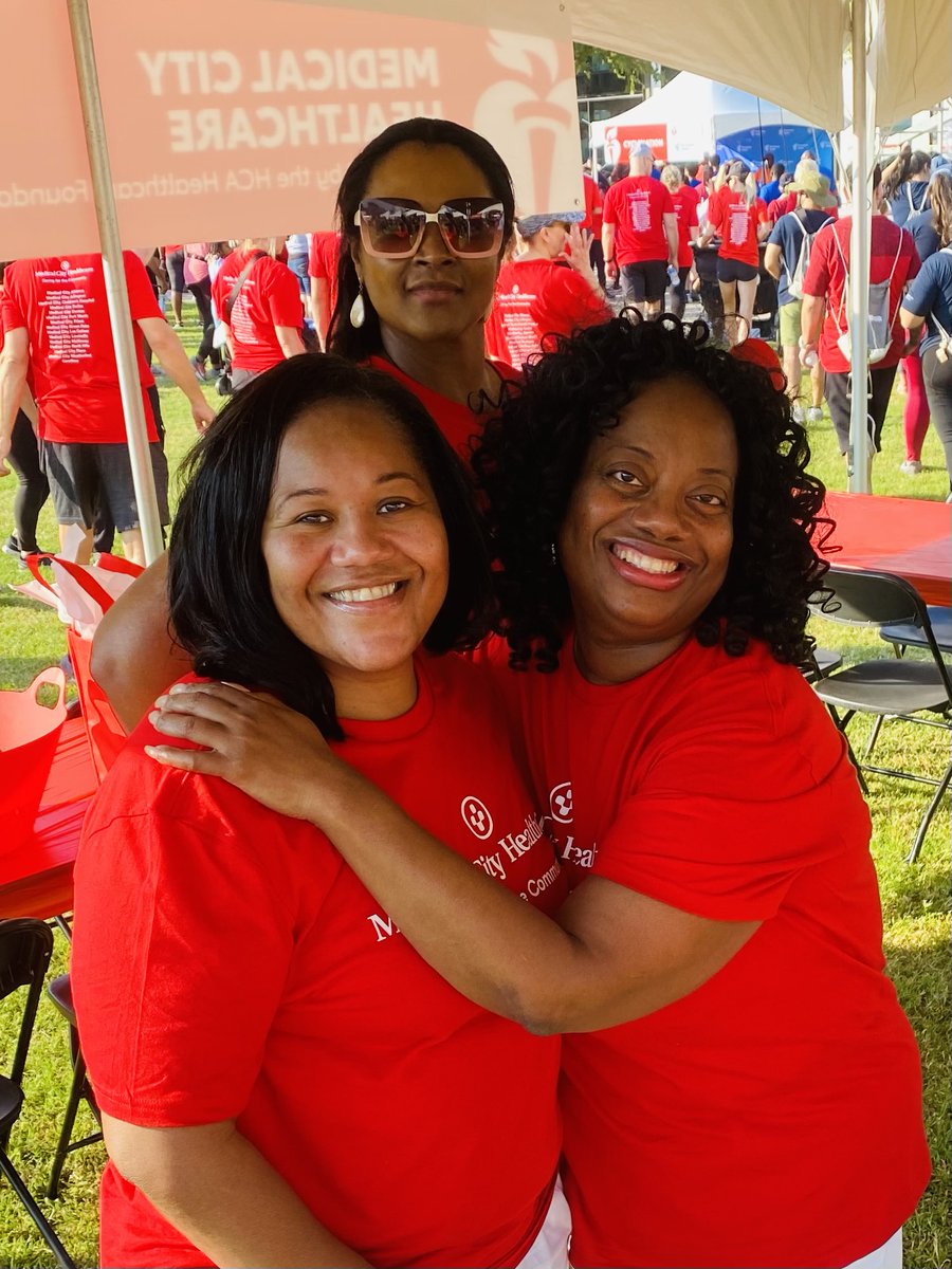 MedCFortWorth's tweet photo. The Tarrant County Heart Walk was a great success and thanks to all who joined our team! Medical City Healthcare with the support of the HCA Healthcare Foundation is proud to be the American Heart Association Together to End Stroke sponsor. #HealthierTomorrows #EndStroke https://t.co/be685yrrJE