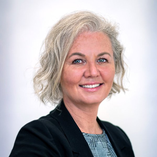 IBAOntario's tweet photo. Congratulations to our member @TraciBoland for being appointed President Elect of @IBACanada! First time in the 100 year history of IBAC that women have held the positions of Chair, President and President Elect at the same time! 🙌

#OntarioBrokers #Insurance #ProudMoment https://t.co/PhUf94yQvn