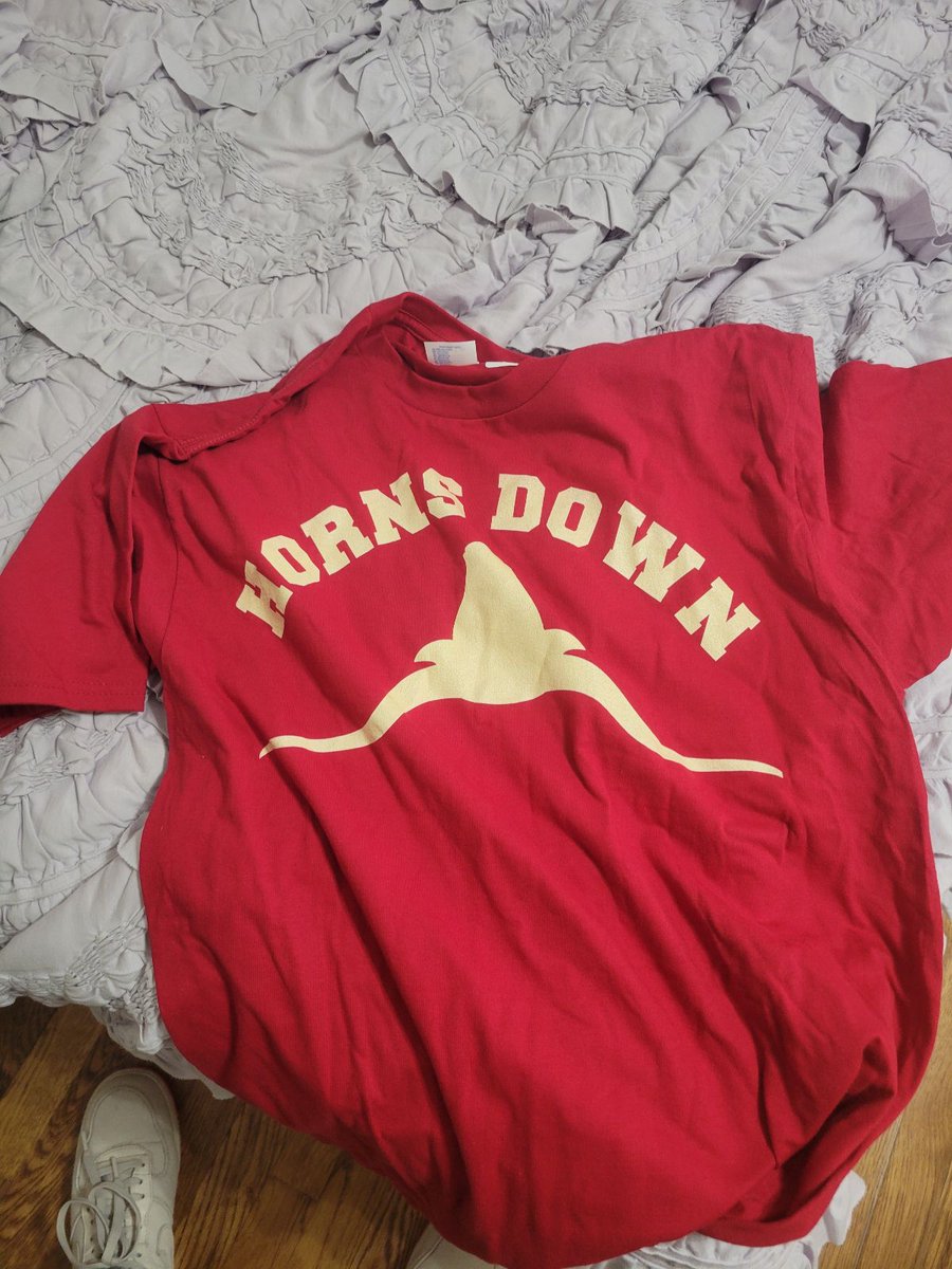 JacobA_A_'s tweet photo. @MylerCmyler @PardonMyTake Have I shown you my Horns Down shirt? https://t.co/xk9l8XUMVC