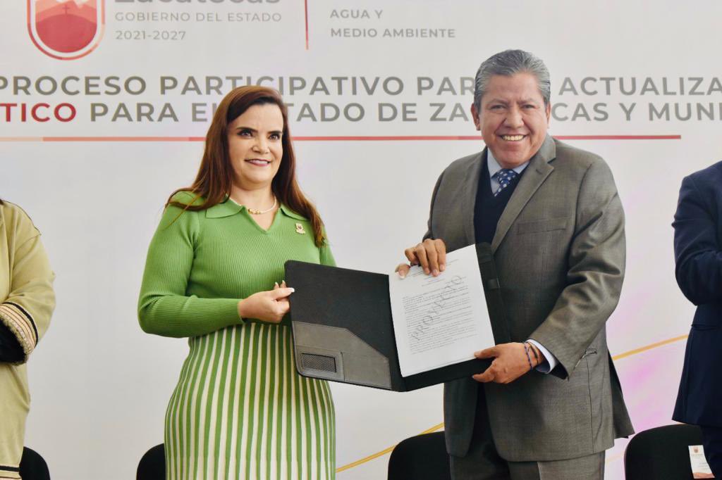 SAMA_Zac's tweet photo. El Gobernador @DavidMonrealA y la titular @susirodriguezm presentaron la propuesta de modificación de la Ley de Cambio Climático para el Estado de Zacatecas, ejercicio realizado con @PoleaAC lo que pone a Zacatecas a la vanguardia mundial en políticas de cambio climático 🌍 https://t.co/IVd8qFAm2H