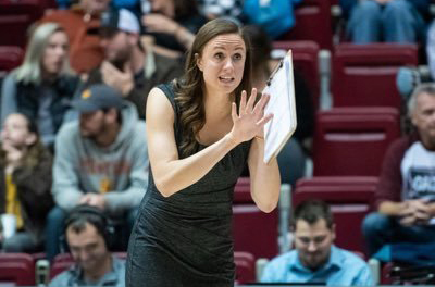 AVCAVolleyball's tweet photo. Dana Hallisey of @MontanaGrizVB sheds light on what she and other coaches are looking for when they watch players at tournaments during the recruiting process. Her list, which includes both on and off the court things, can help prospects stand out.
Blog: https://t.co/heXDVZyAoN https://t.co/CHVp4WjA0i