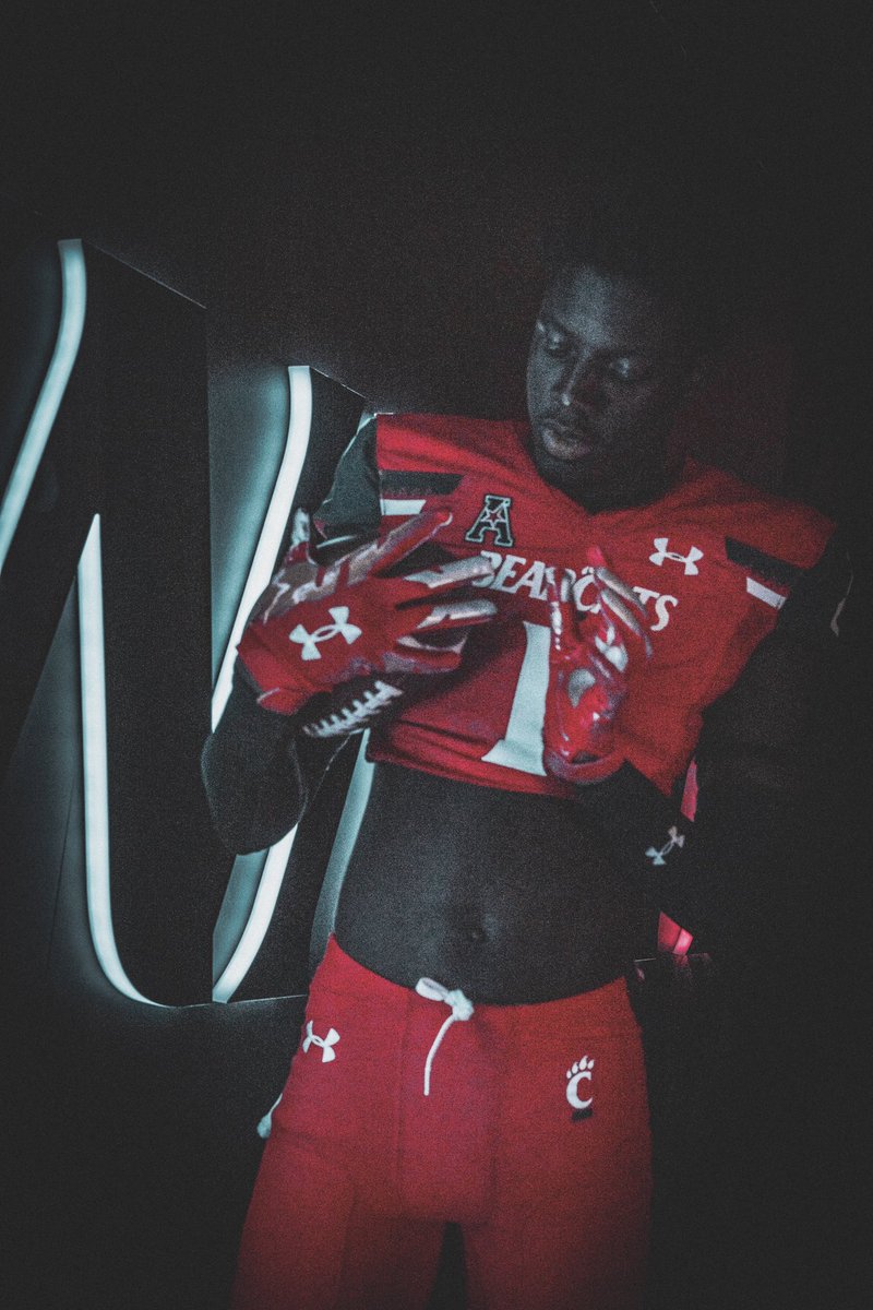 flight risk🏝️ (@ibraheemkamara1) on Twitter photo Great visit at Cincinnati!❤️🔥 <a href="/GoBearcatsFB/">Cincinnati Football</a> <a href="/steadycoaching/">Coach Marques Hayes</a> <a href="/247Sports/">247Sports</a> @MickWalker247 <a href="/UC_Recruiting/">Cincy FB Recruiting</a> <a href="/CoachMikeTress/">Coach Mike Tressel</a> Great visit at Cincinnati!❤️🔥 <a href="/GoBearcatsFB/">Cincinnati Football</a> <a href="/steadycoaching/">Coach Marques Hayes</a> <a href="/247Sports/">247Sports</a> @MickWalker247 <a href="/UC_Recruiting/">Cincy FB Recruiting</a> <a href="/CoachMikeTress/">Coach Mike Tressel</a>