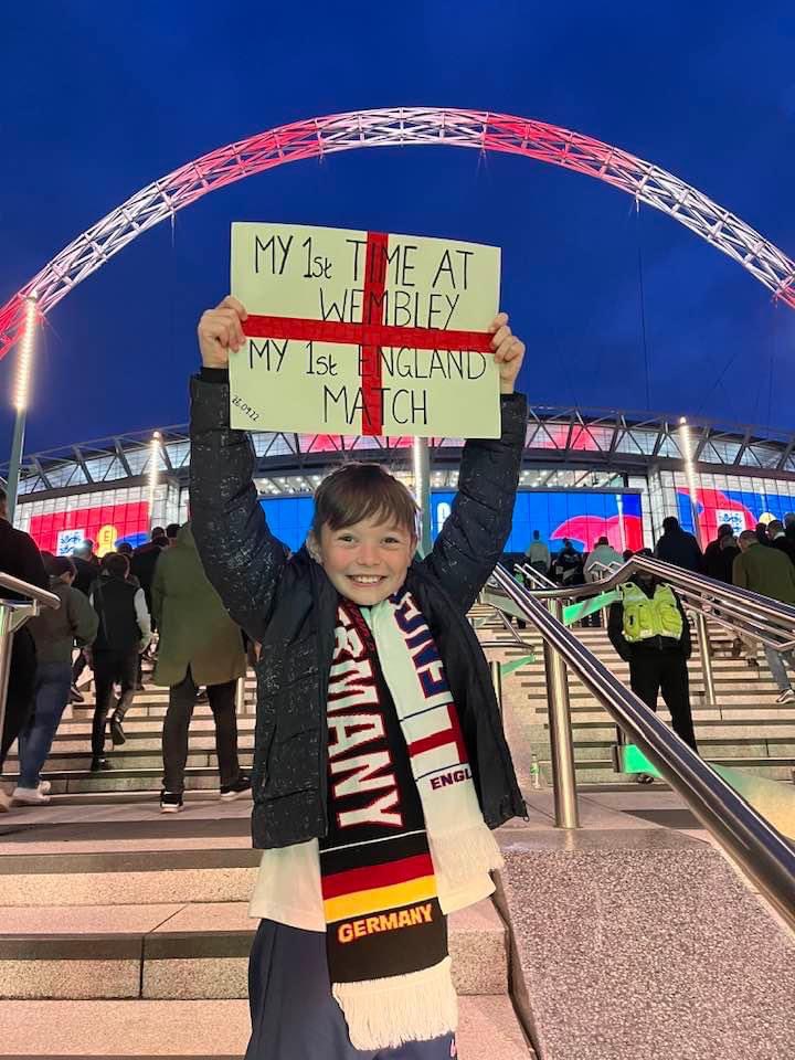 LeanneWhinyates's tweet photo. Poster says it all ⚽️🏴󠁧󠁢󠁥󠁮󠁧󠁿 what an experience and what a game for Jensons first time @wembleystadium shame he lost his scarf though 😭 @England #englandvsgermany #ThreeLions https://t.co/K68aebDKcr