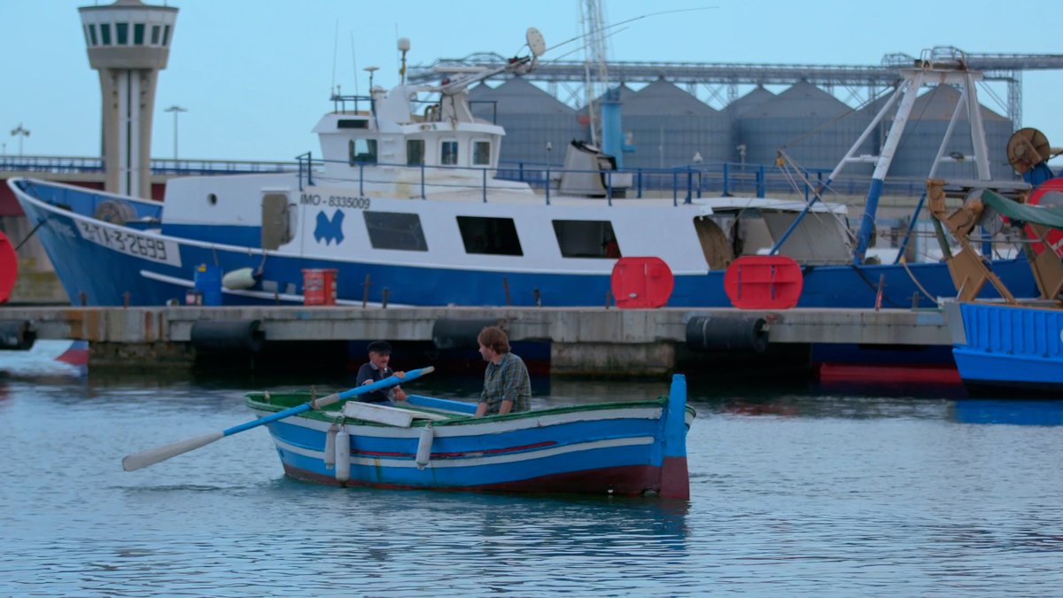 elforasterTV3's tweet photo. El Serrallo és molt més que un barri. És un poble de mar i durant aquestes 48 hores hem pescat unes històries increïbles. Gràcies per compartir-les amb tots nosaltres. Llarga vida a #ElSerralloTV3!

@QuimMasferrer https://t.co/RuHxCvsUHu