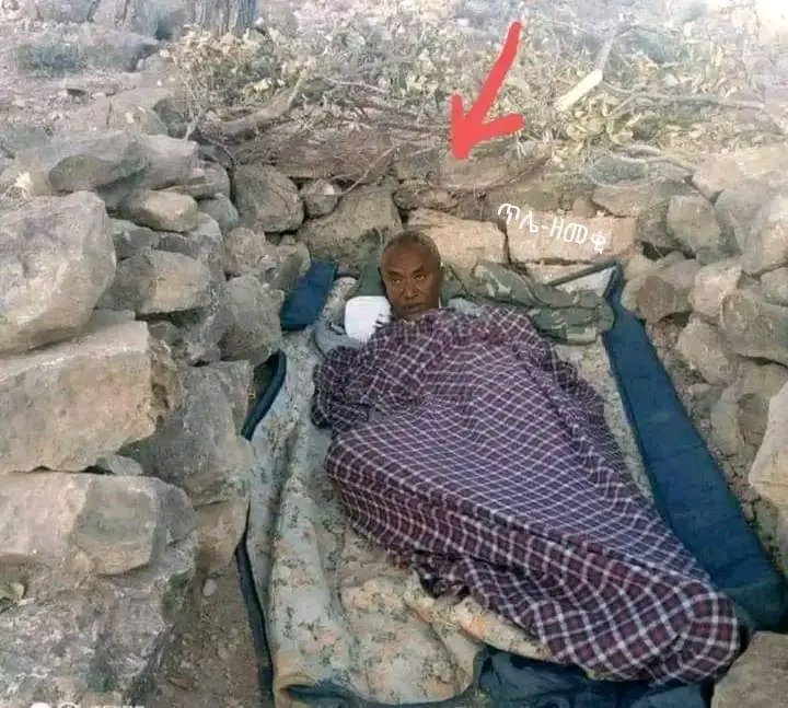 shukri_dawud's tweet photo. ኢትዮጵያን ለማፍረስ ከ5 ኮከብ ሆቴሌ ጫካ የገባው ተደሰ ወራዳ ...😂 https://t.co/rMl6hkcHD6