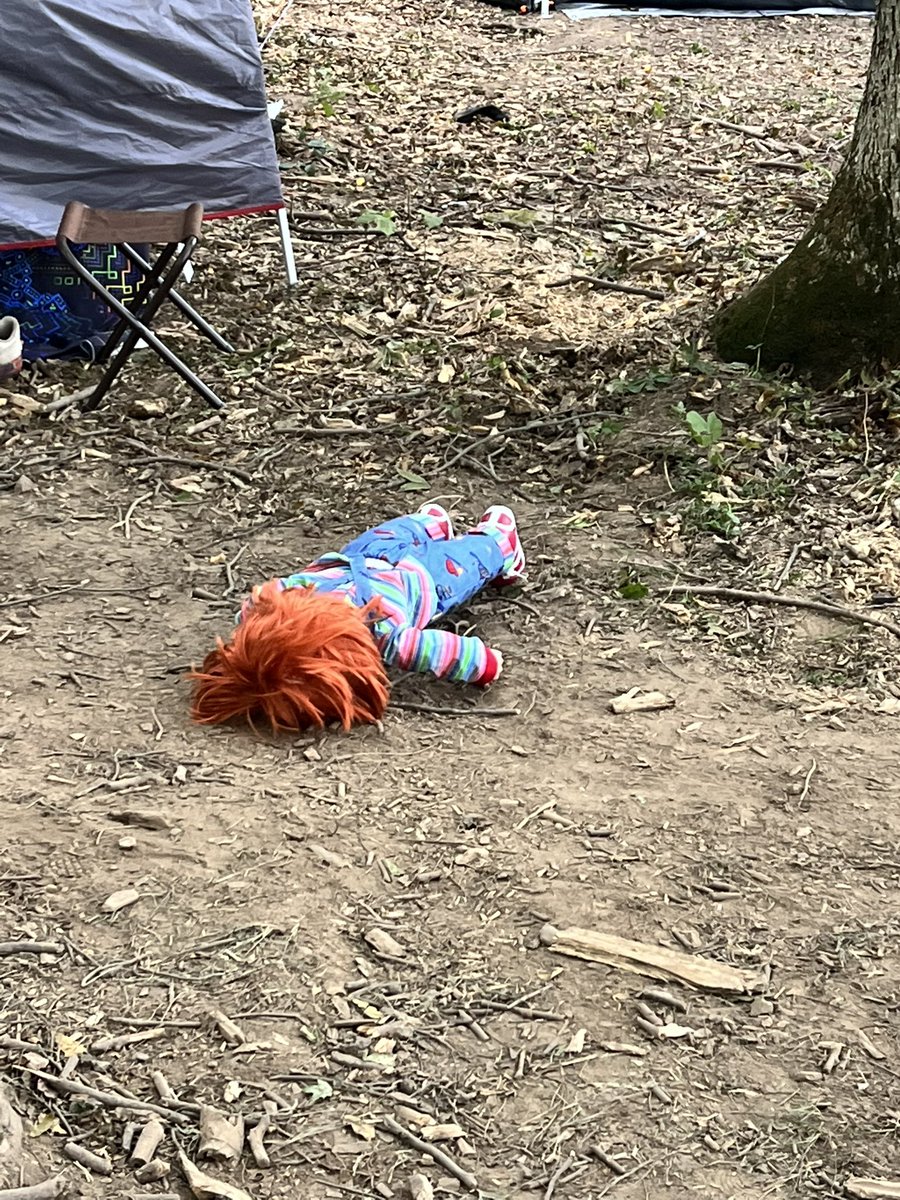 3arlette3's tweet photo. Day 1 of Lost Lands vs Day 3 https://t.co/BpXC0dC3Xc
