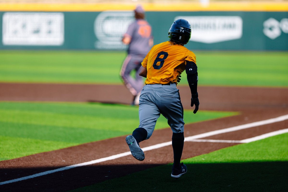 GoShockersBSB's tweet photo. Brock just hit a baseball very, very hard.

A two-run double extends our lead in the third 📈 https://t.co/p28cm9GlPg