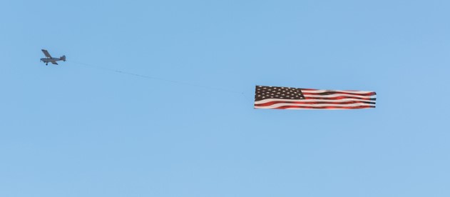 TheSkyWriters's tweet photo. Keep the American Flag flying! Keep the American Flag flying? Where do you want to see it fly? Check it out if interested and keep it going - https://t.co/tdkxUPdDPF
#Americanflag #keeptheamericanflagflying #Veteran #Keepusstrong #Allamericans #Americanlivesmatter #USAflag https://t.co/fsUu97P33z