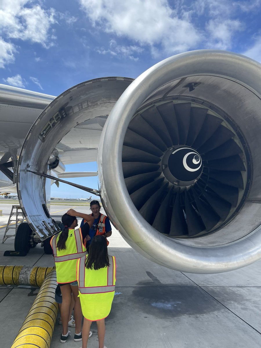 HNLSafetyUAL tweet media