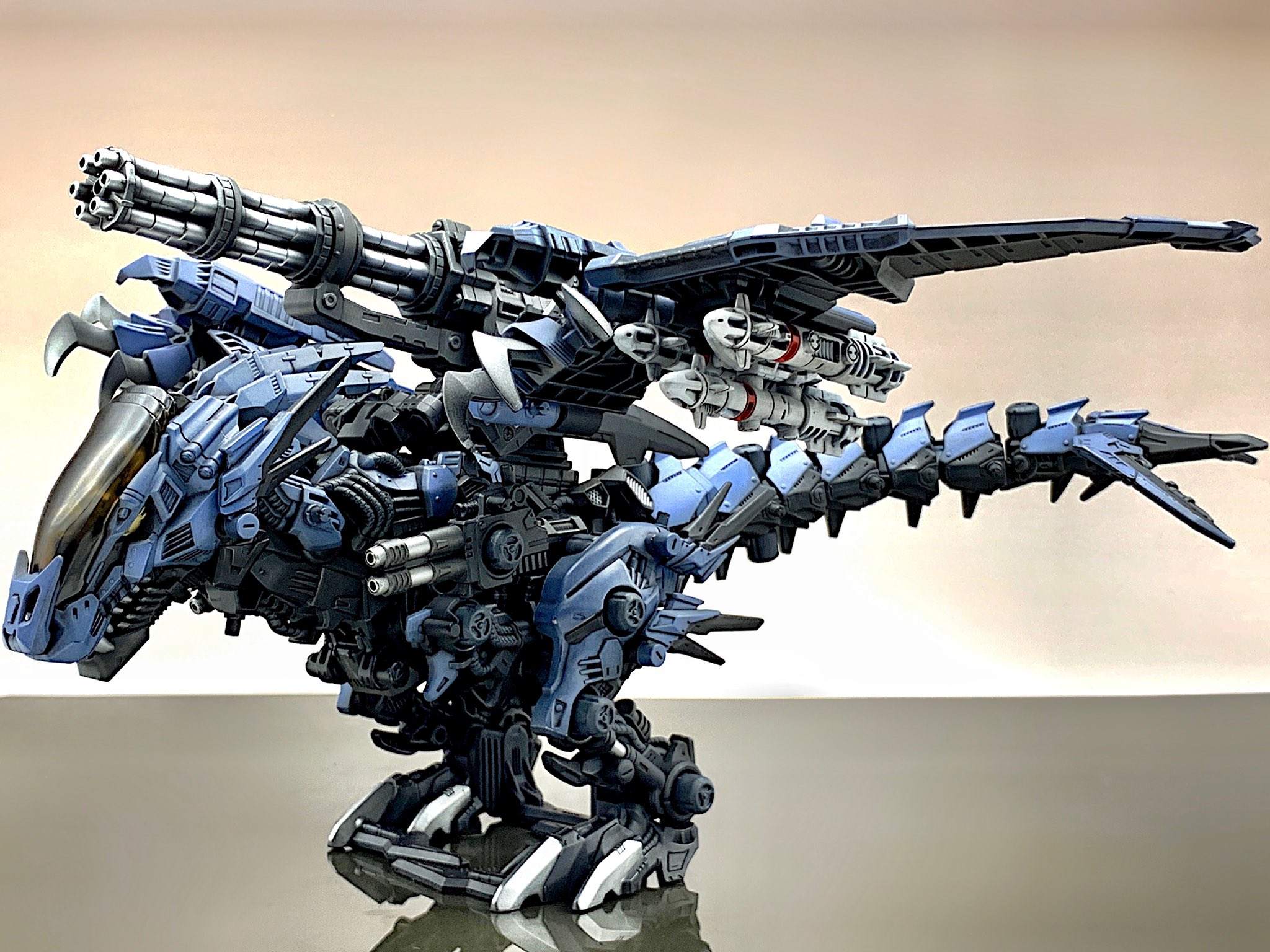 暴食 レクスワイバーン改 飛竜種 Xevsとは異なる進化を遂げたゼノレックスifの姿 優れた空戦格闘能力に加え汎用性の高いコアドライブシステムを搭載 本機は主にインパクトガトリングを装備している 1 3 ゾイドワイルド戦記 ゾイドワイルド ゾイド