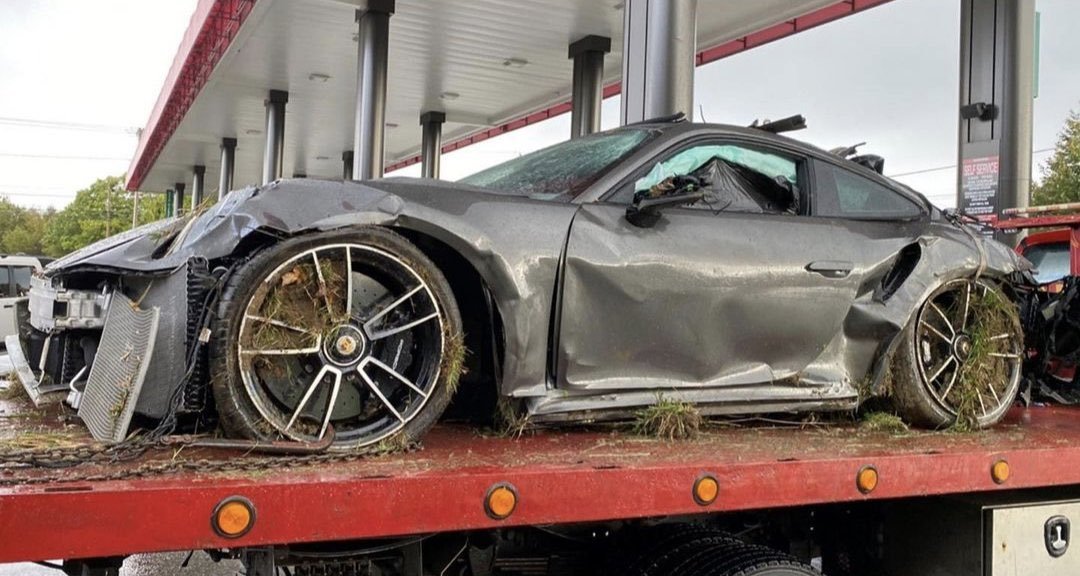 #Browns Myles Garrett Porsche that flipped multiple times A Blessed Man 🙏🙏
