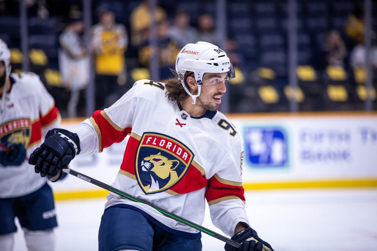 FlaPanthers's tweet photo. Period 3️⃣ is a go!

Tied 2-2 to start.

💻 » https://t.co/KHz4I8iY2f https://t.co/ghgKXeL6rV