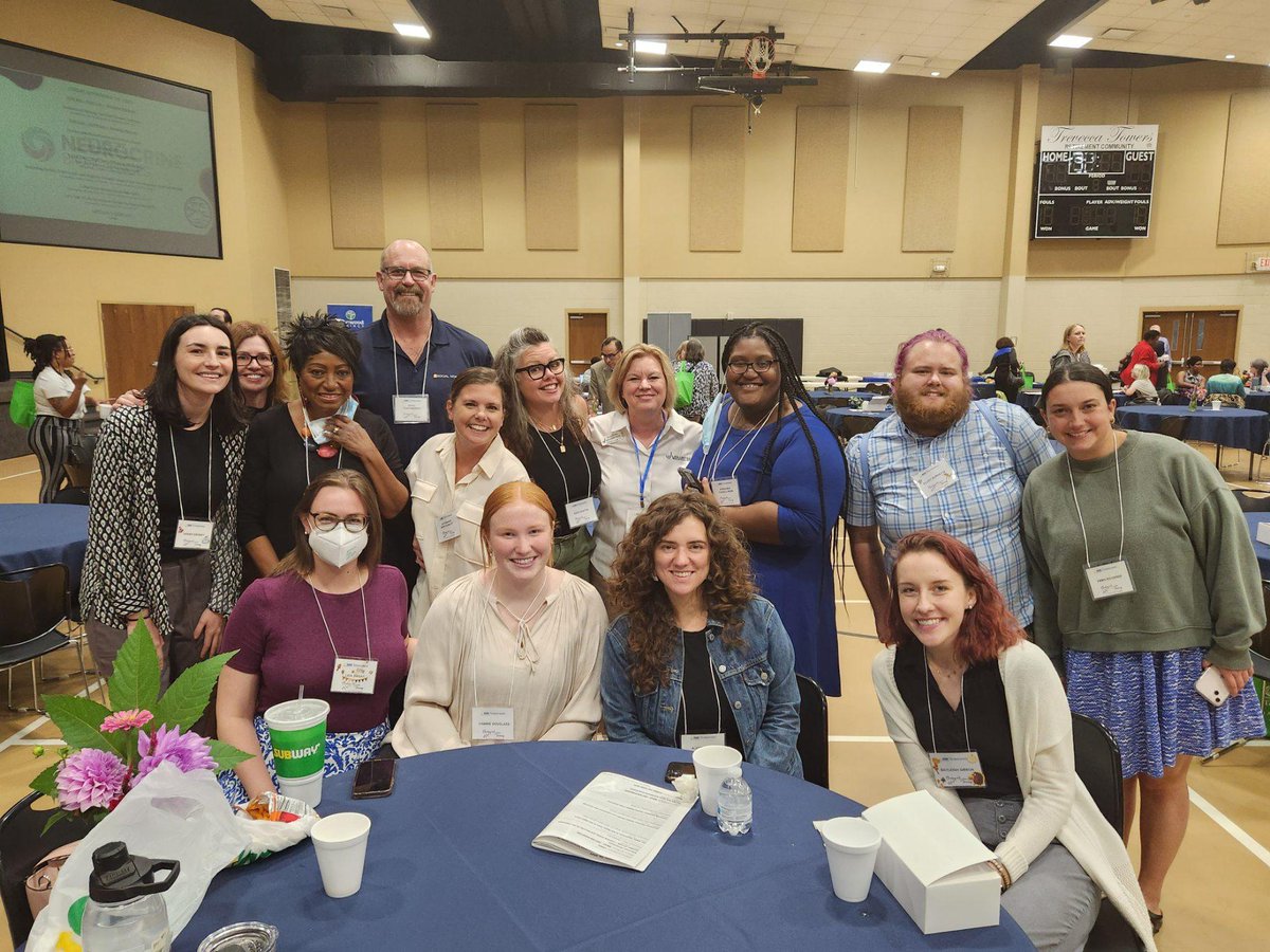 utkcsw's tweet photo. We had a great time at the NAMI TN State Convention on Friday! In attendance was several UTCSW faculty. We also paid for 20+ students to attend. UTCSW Alum and current Board of Visitors member, Commissioner Marie Williams, was one of the speakers. #UTCSW #NAMI #GreatDays https://t.co/3a41fSGRxD