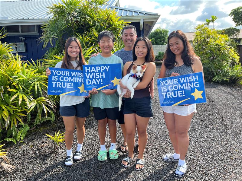 MakeAWishHawaii's tweet photo. #GiveAloha at @FoodlandHI will go through this weekend at all locations. Please round-up or make a donation to 77096 with your Makai Card upon checkout. https://t.co/Z0a5X9auMZ