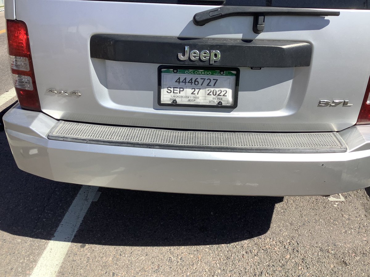 ddchen's tweet photo. This gentleman had stopped in the W. 23rd PBL for a mid-afternoon snack. When I let him know he was parked in a bike lane he asked if I was giving him a ticket. Citizen affidavits in the field. If a driver can imagine such a program, can @CityofDenver? #BikeDen https://t.co/tqlwY23rtH