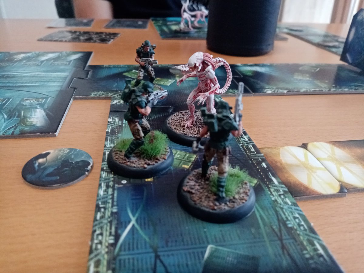 PotanCZ's tweet photo. It was great to play 3 players AvP after few years. 👌🏻Lovely underrated game. - #miniaturewargaming #wargames ##tabletopgames #wargames #wargaming #paintingminiatures - #avp #thehuntbegins #alienversuspredator #predator #prodos #prodosgames  #avpthehuntbegins #alienvspredator https://t.co/I0tFHzsx4C