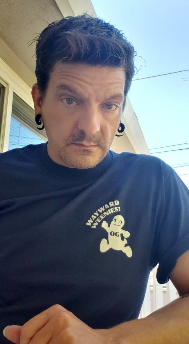 BrCainHexTeq's tweet photo. #WaywardWeenies OG merch sported by this well-pleased weenie holder. #GrabAWeenie today &amp; hodl on!

Thanks @WaywardWeenies! https://t.co/3yDDJoKAhV