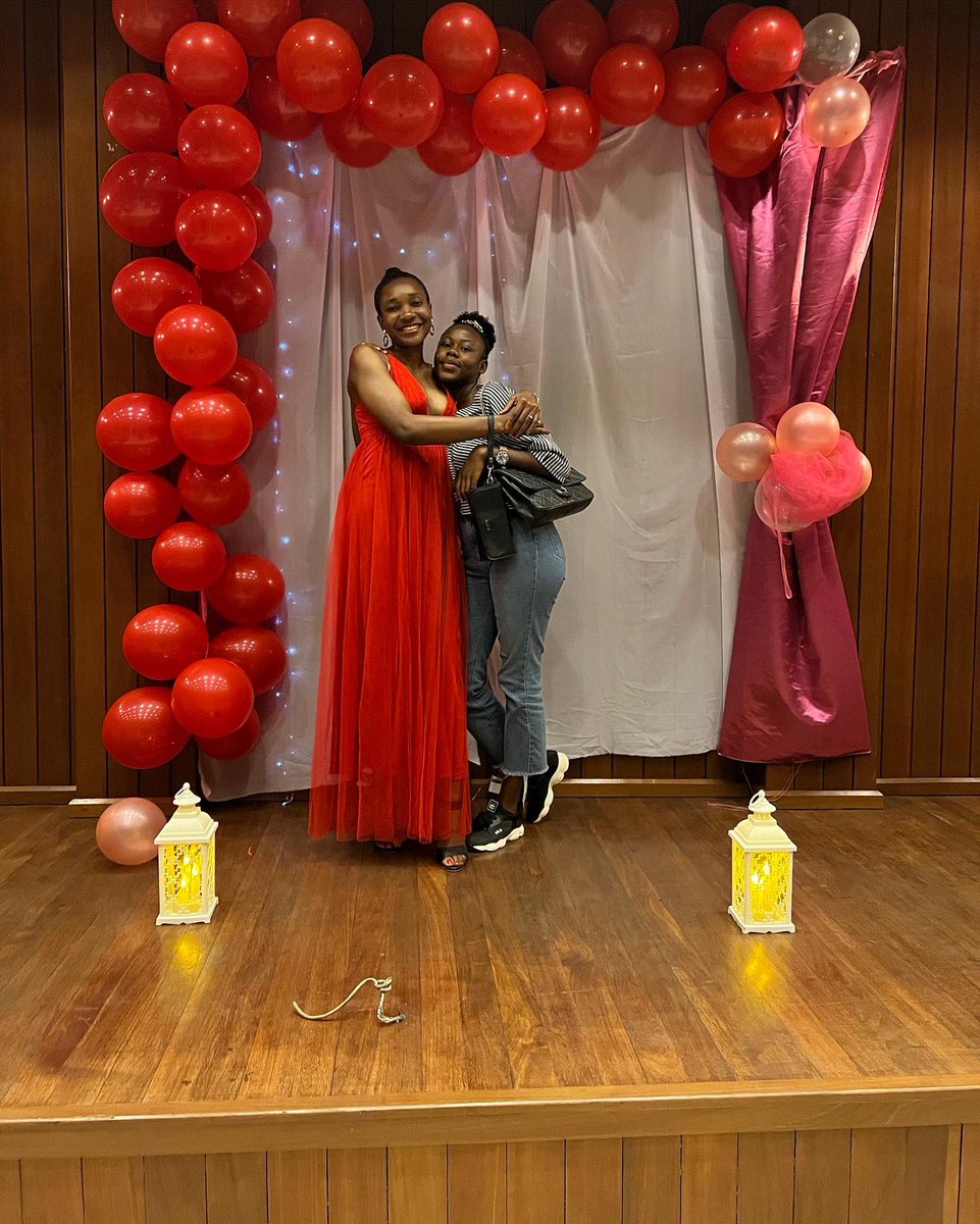 Bal de Fin d’année (26.08.2022)

L’année académique est terminée,je suis plutôt satisfaite de mes divers acquis au sein du Bureau Des Étudiants <a href="/BDE_DC_Yde/">BDE DIGITAL COLLEGE YDE</a> 

J’ai été durant cet exercice, Responsable des Clubs et devinez quoi?!🌝
J’étais également THE Community Manager du BDE😁✨