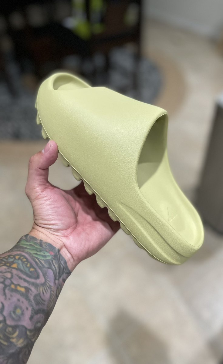 BoostizLife's tweet image. Color way is decent but comfort on point as usual with these YZY slides. 👌 #YourSneakersAreDope #MailCall