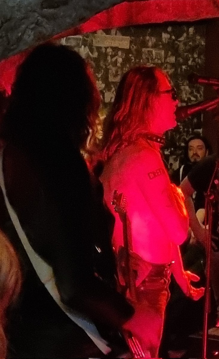 The Cavemen. Vera. 
#cavemen